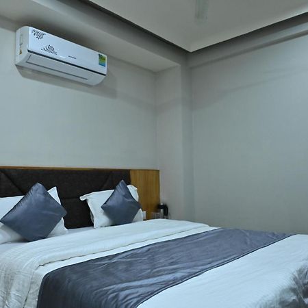 Hotel Sury Villa Ahmedabad Exterior photo
