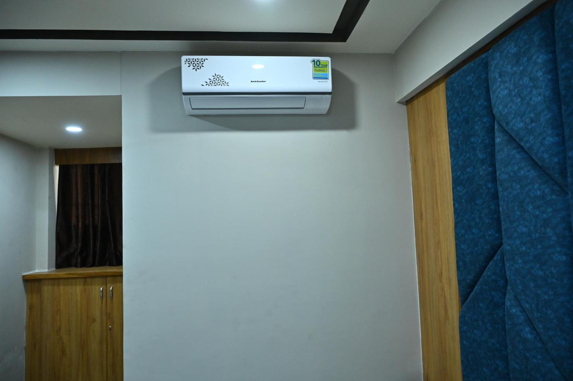 Hotel Sury Villa Ahmedabad Exterior photo