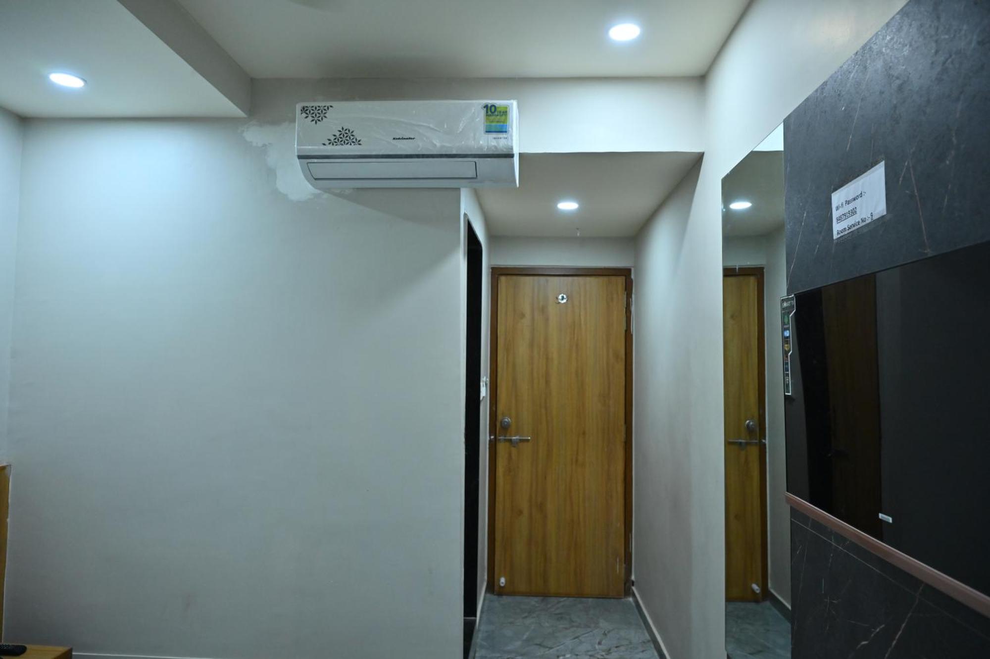 Hotel Sury Villa Ahmedabad Exterior photo