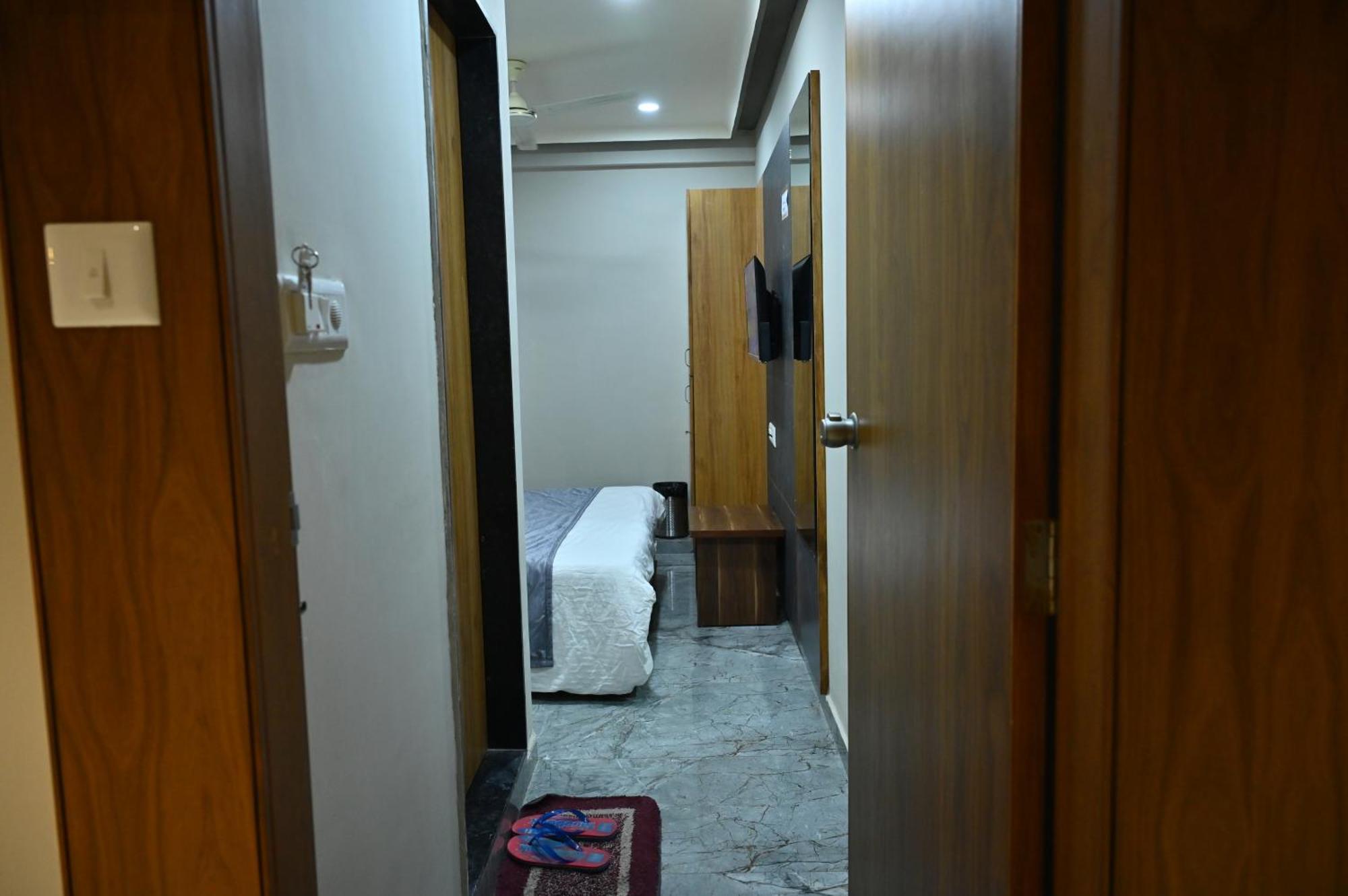 Hotel Sury Villa Ahmedabad Exterior photo