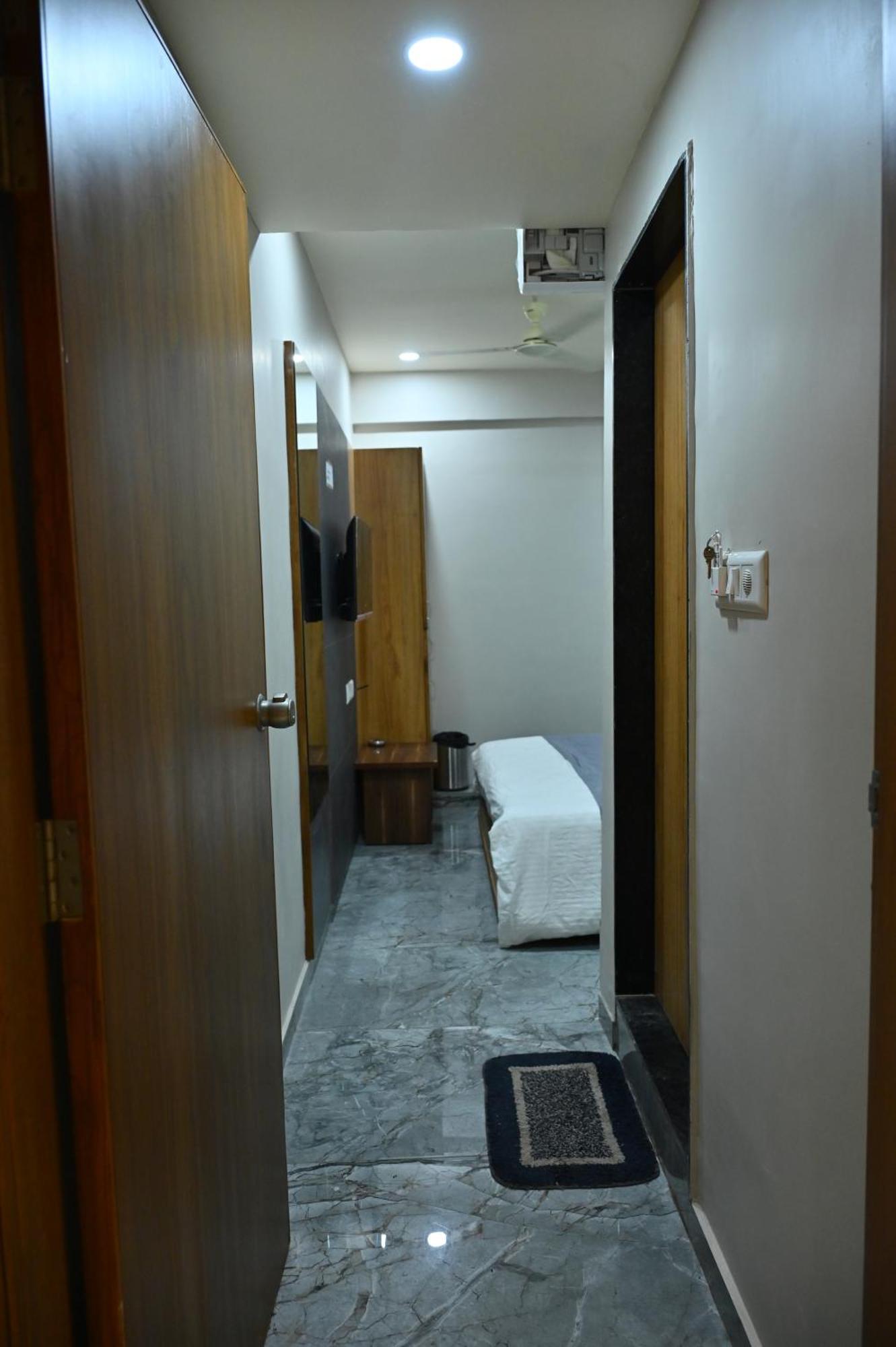 Hotel Sury Villa Ahmedabad Exterior photo