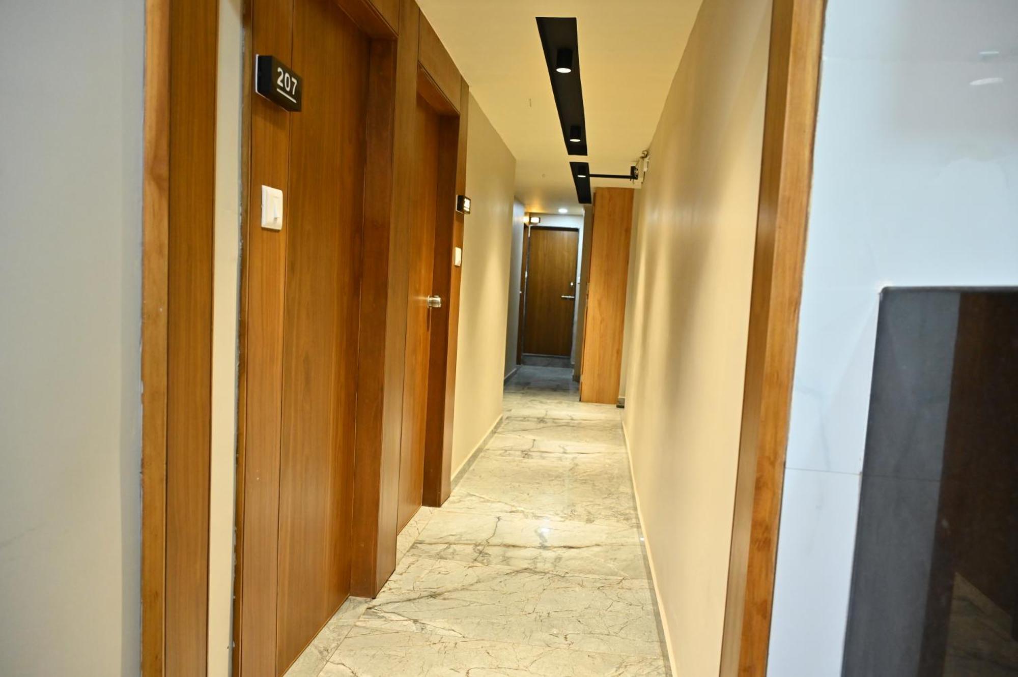 Hotel Sury Villa Ahmedabad Exterior photo