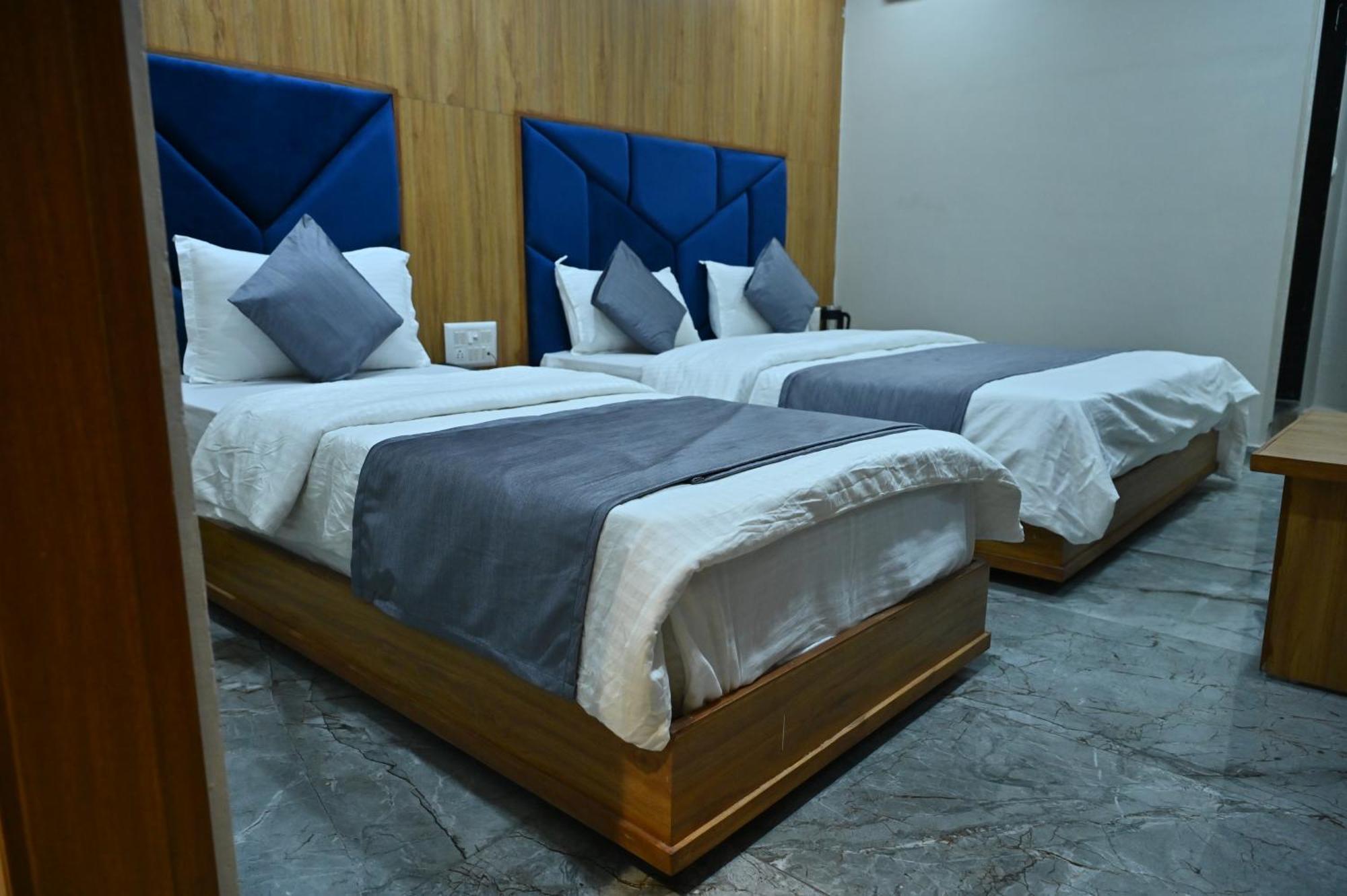 Hotel Sury Villa Ahmedabad Exterior photo